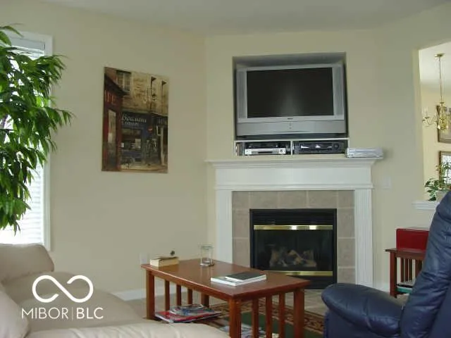 $2,400 | 413 Autumn Drive, Carmel, IN 46032