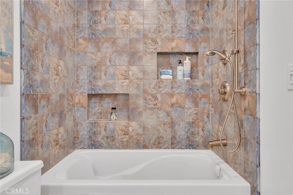 28207 Ridgepoint Court Rancho Palos Verdes, CA 90275 - Photo 47 of 65 Main upper bathroom with upgraded tub
