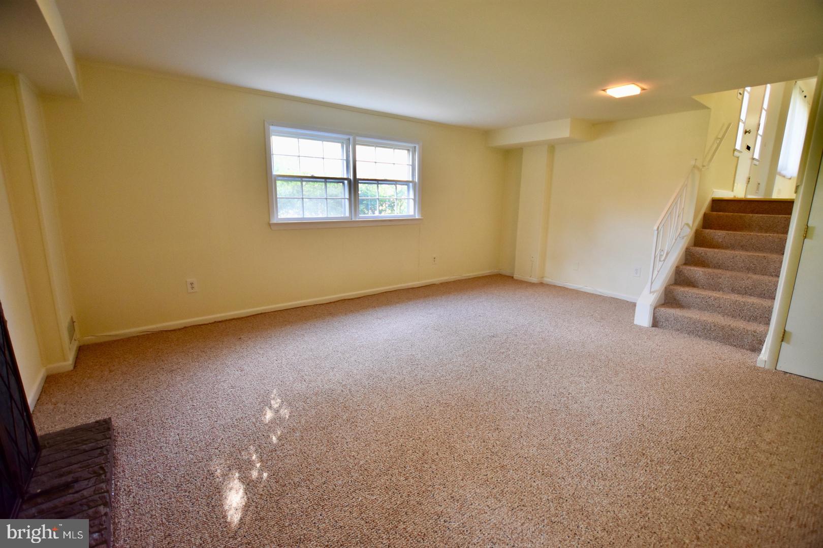 1109 Devere Drive Silver Spring, MD 20903 - Photo 5 of 9