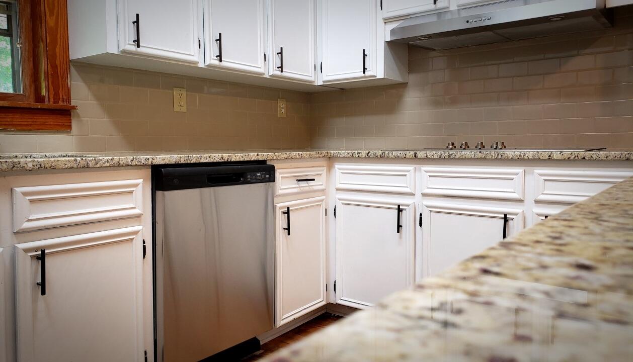 150 Falcon Court Hodges, SC 29653 - Photo 10 of 30