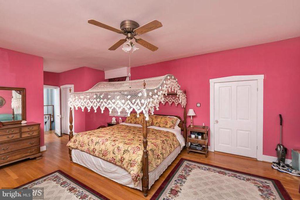 801 Nicodemus Road Reisterstown, MD 21136 - Photo 15 of 28 Bedroom (Master)