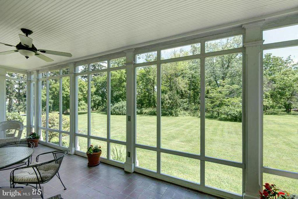 801 Nicodemus Road Reisterstown, MD 21136 - Photo 26 of 28 Great screen porch