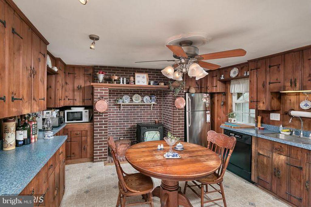 801 Nicodemus Road Reisterstown, MD 21136 - Photo 6 of 28 Kitchen with fireplace/pellet stove