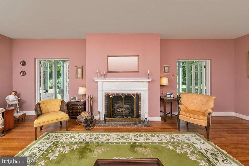 801 Nicodemus Road Reisterstown, MD 21136 - Photo 9 of 28 Living Room with fireplace