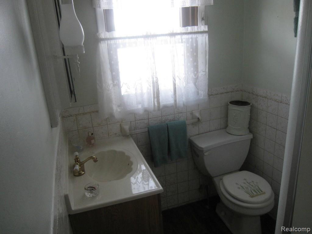 1156 Michelson Road Rochester, MI 48307 - Photo 14 of 15 IMG_0766.jpg