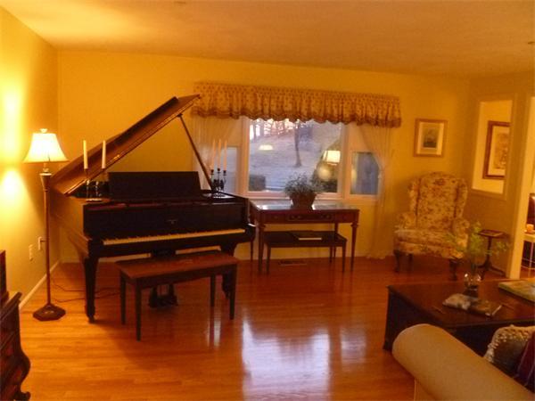 162 Willow Road, Unit 1 Nahant, MA 01908 - Photo 17 of 29 Gallery Image 17