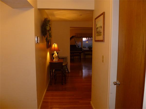 162 Willow Road, Unit 1 Nahant, MA 01908 - Photo 27 of 29 Gallery Image 27