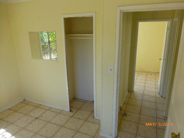 856 West 2nd Street Riviera Beach, FL 33404 - Photo 14 of 22 a view of bathroom