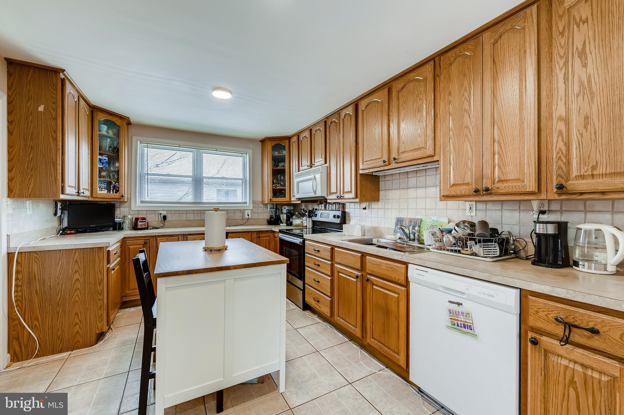 617 North Stuart Street Baltimore, MD 21221 - Photo 8 of 28 Gallery Image 8