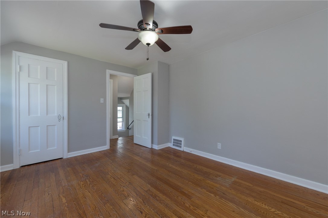 2228 Barrington Road Cleveland, OH 44118 - Photo 17 of 33 The Main Bedroom