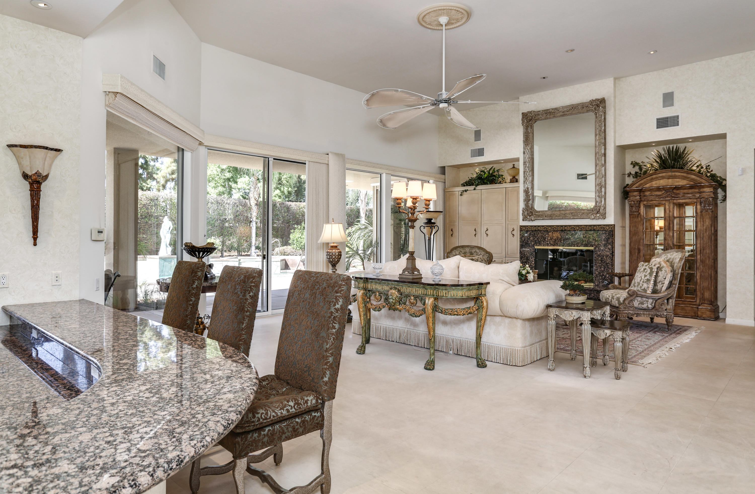 105 Waterford Circle Rancho Mirage, CA 92270 - Photo 12 of 43 Bar and living room
