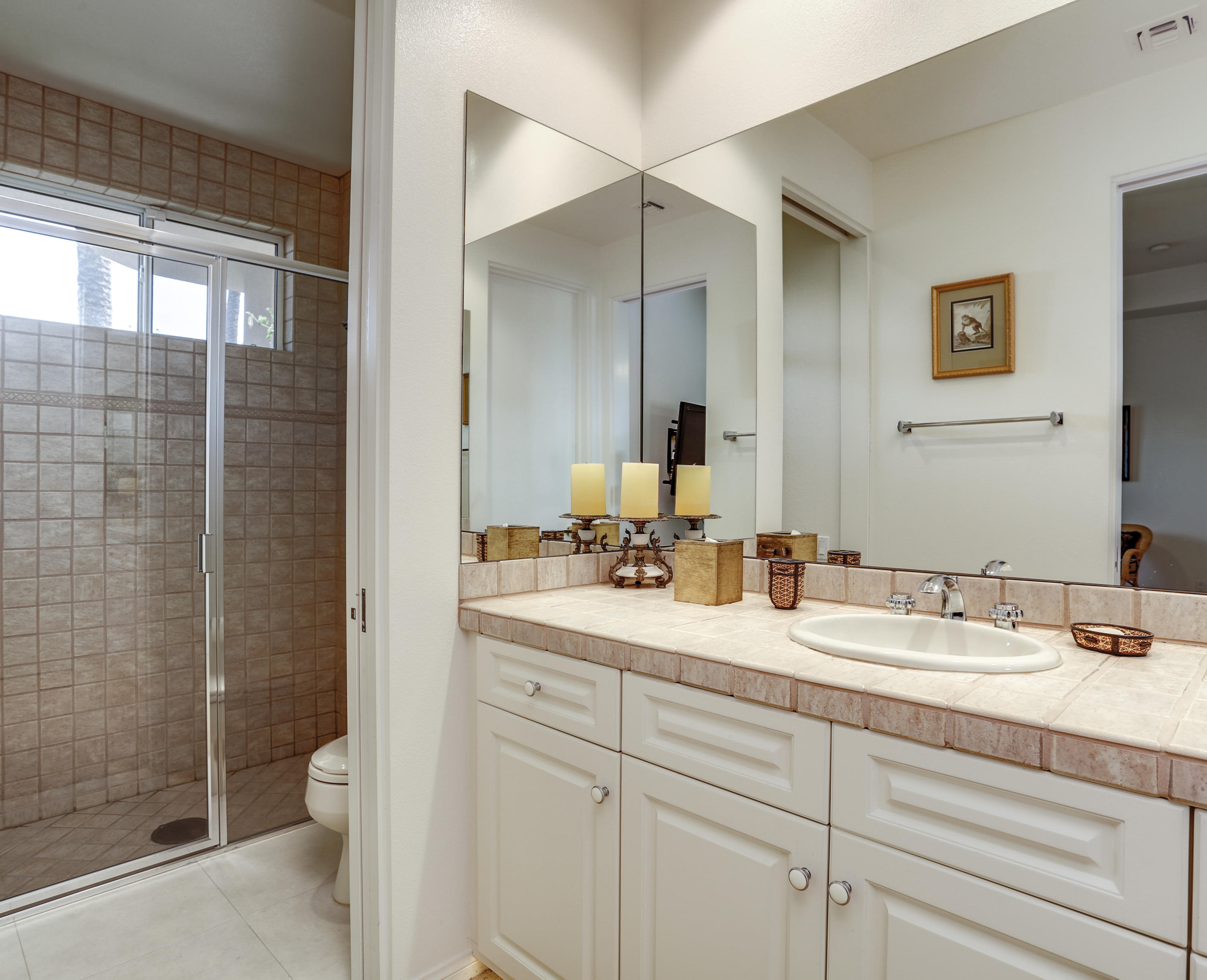 105 Waterford Circle Rancho Mirage, CA 92270 - Photo 24 of 43 Guest Bath