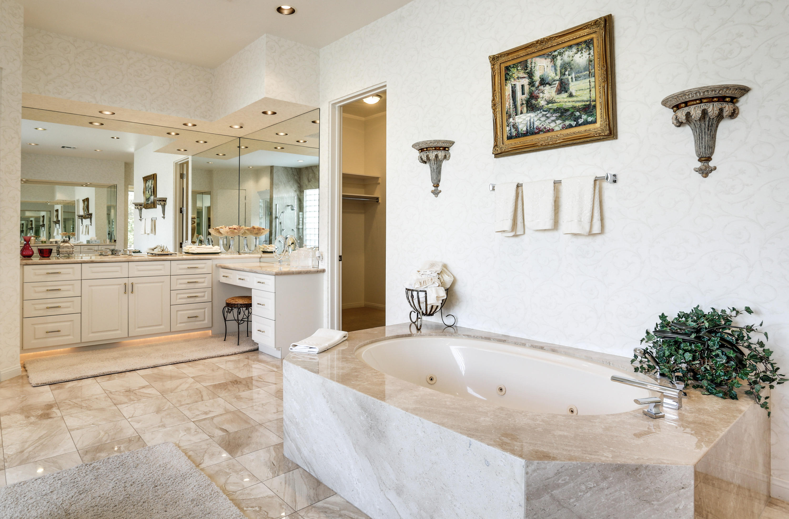 105 Waterford Circle Rancho Mirage, CA 92270 - Photo 35 of 43 Master Bath