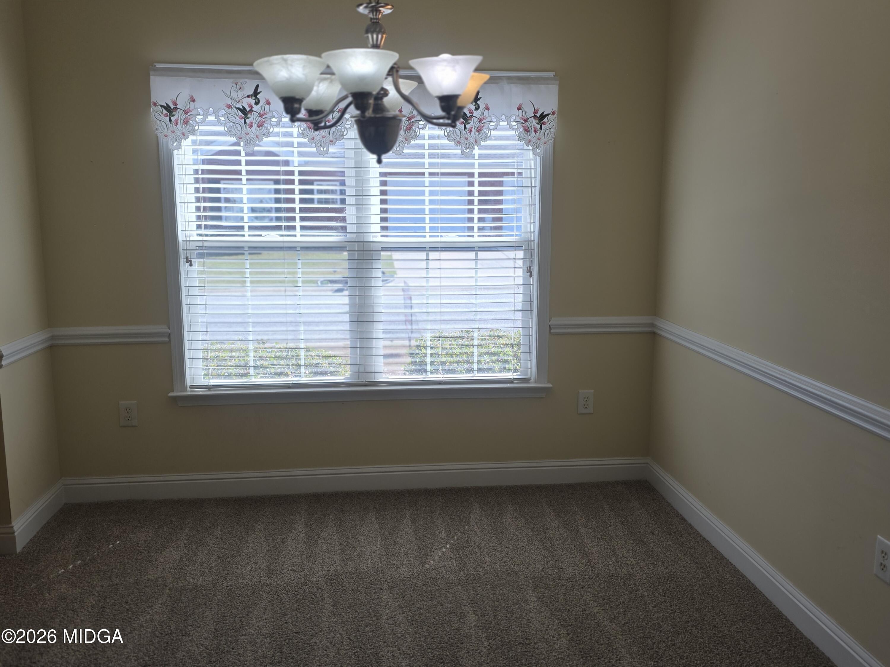 143 Jabrok Circle Macon, GA 31216 - Photo 2 of 15 a bathroom with a window