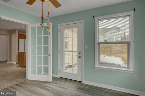 a view of livingroom with windows