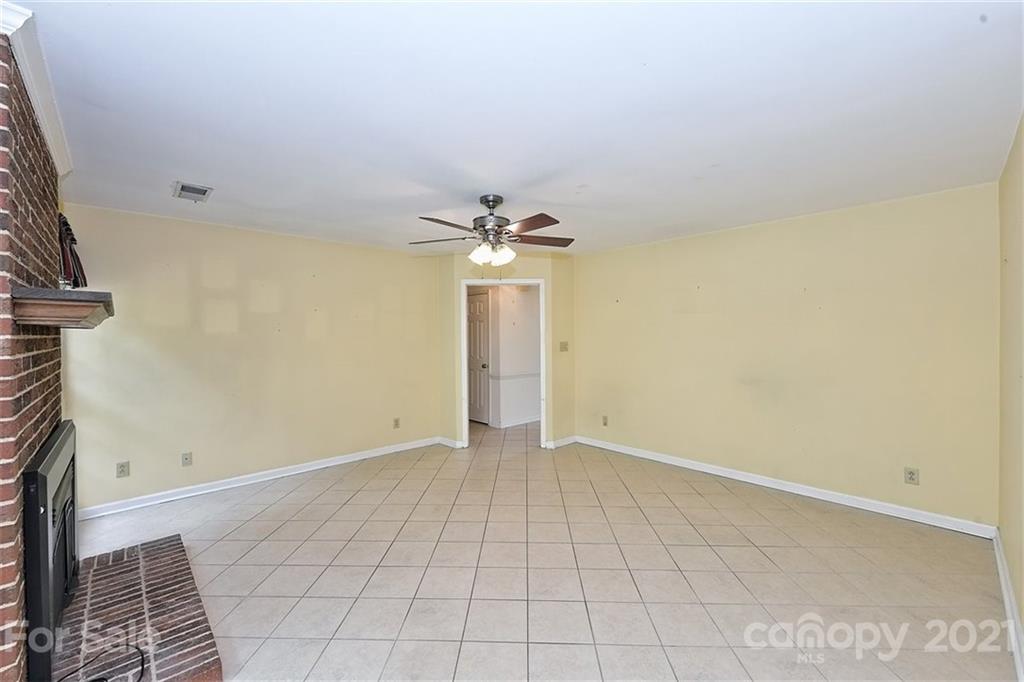 10923 Ridge Acres Road Charlotte, NC 28214 - Photo 14 of 38 Gallery Image 14