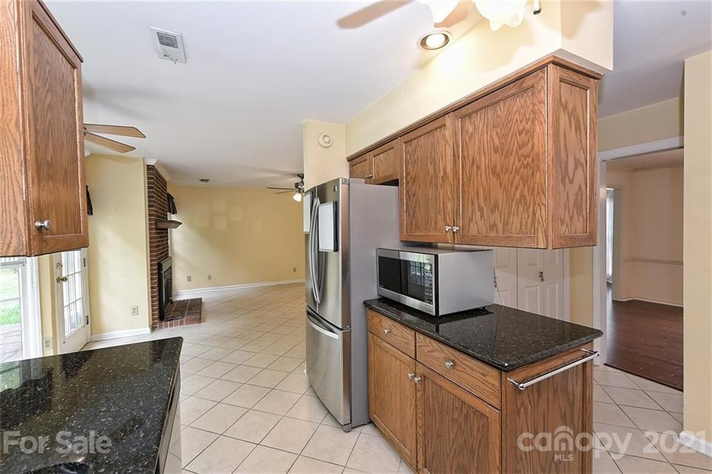 10923 Ridge Acres Road Charlotte, NC 28214 - Photo 19 of 38 Gallery Image 19