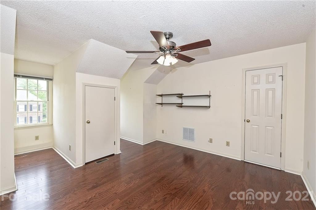 10923 Ridge Acres Road Charlotte, NC 28214 - Photo 27 of 38 Gallery Image 27