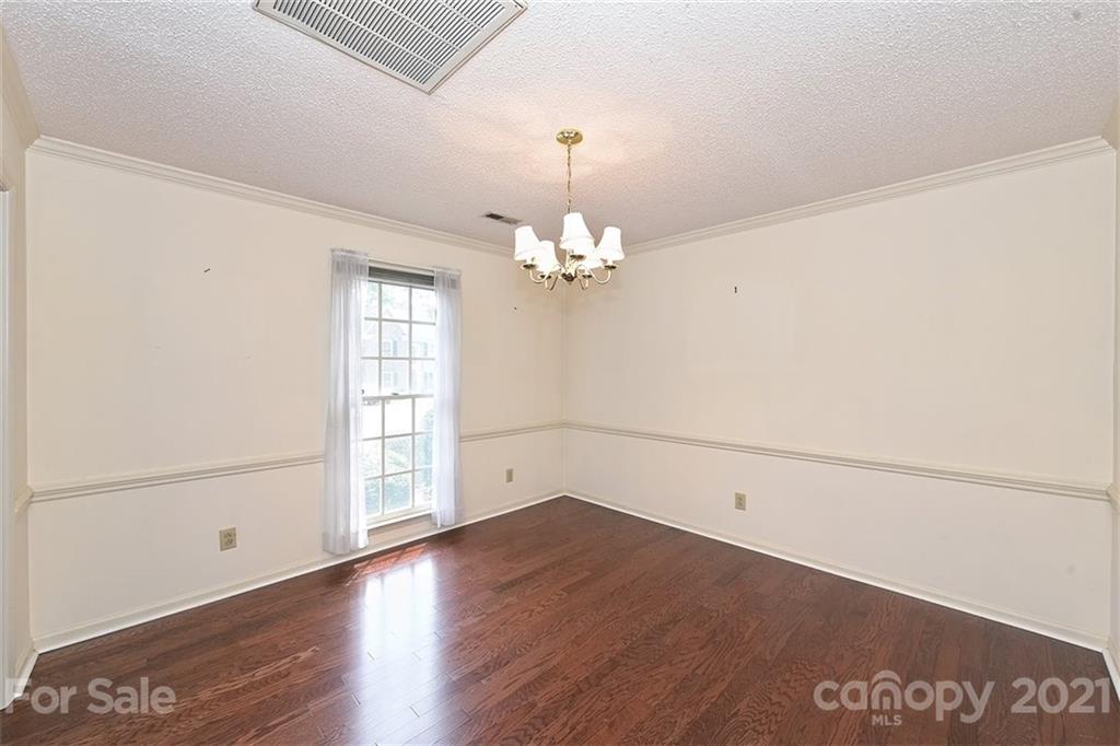 10923 Ridge Acres Road Charlotte, NC 28214 - Photo 7 of 38 Gallery Image 7