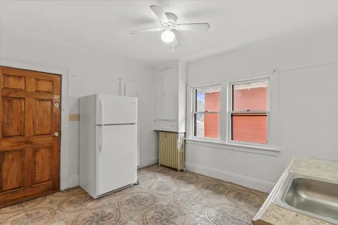 $525,000 | 2960 North Maryland Avenue, Unit 2962, Milwaukee, WI 53211