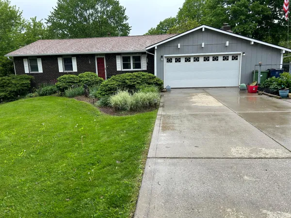 $1 | 91 Deer Trail Drive, Thornville, OH 43076