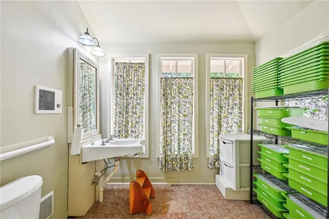 $425,000 | 72074 Live Oak Street, Abita Springs, LA 70420