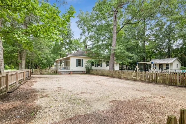 $425,000 | 72074 Live Oak Street, Abita Springs, LA 70420