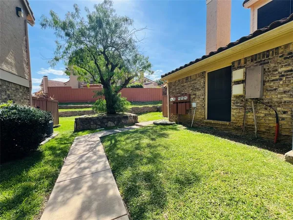 $2,395 | 4220 Madera Road, Irving, TX 75038