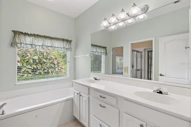 $480,000 | 8412 Whispering Woods Court, Lakewood Ranch, FL 34202