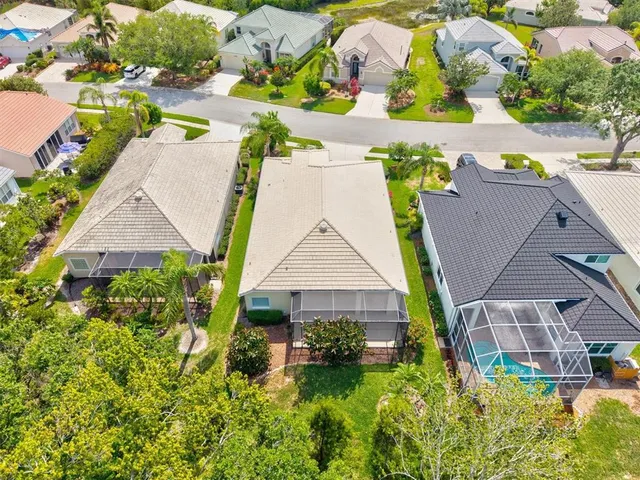 $480,000 | 8412 Whispering Woods Court, Lakewood Ranch, FL 34202