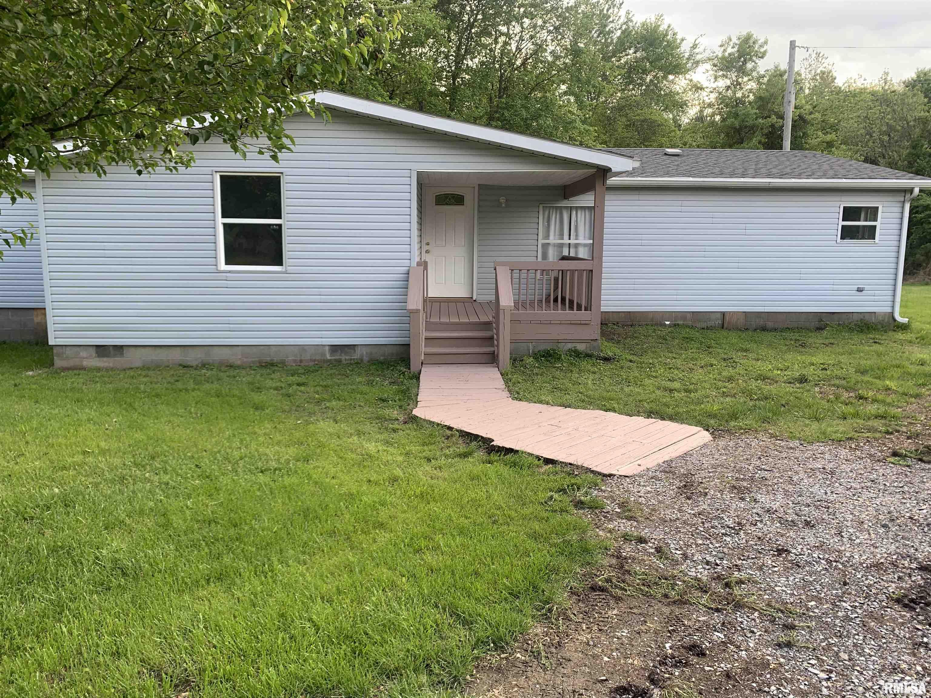 11171 Decatur Road Marion, IL 62959 - Photo 1 of 20