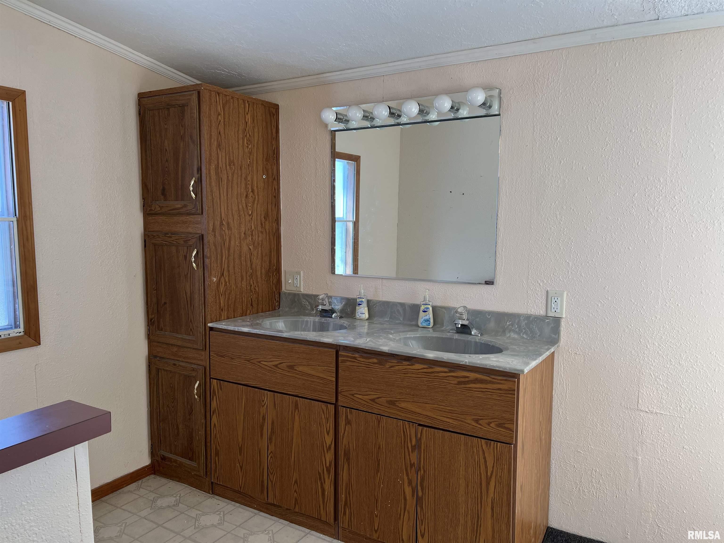 11171 Decatur Road Marion, IL 62959 - Photo 13 of 20