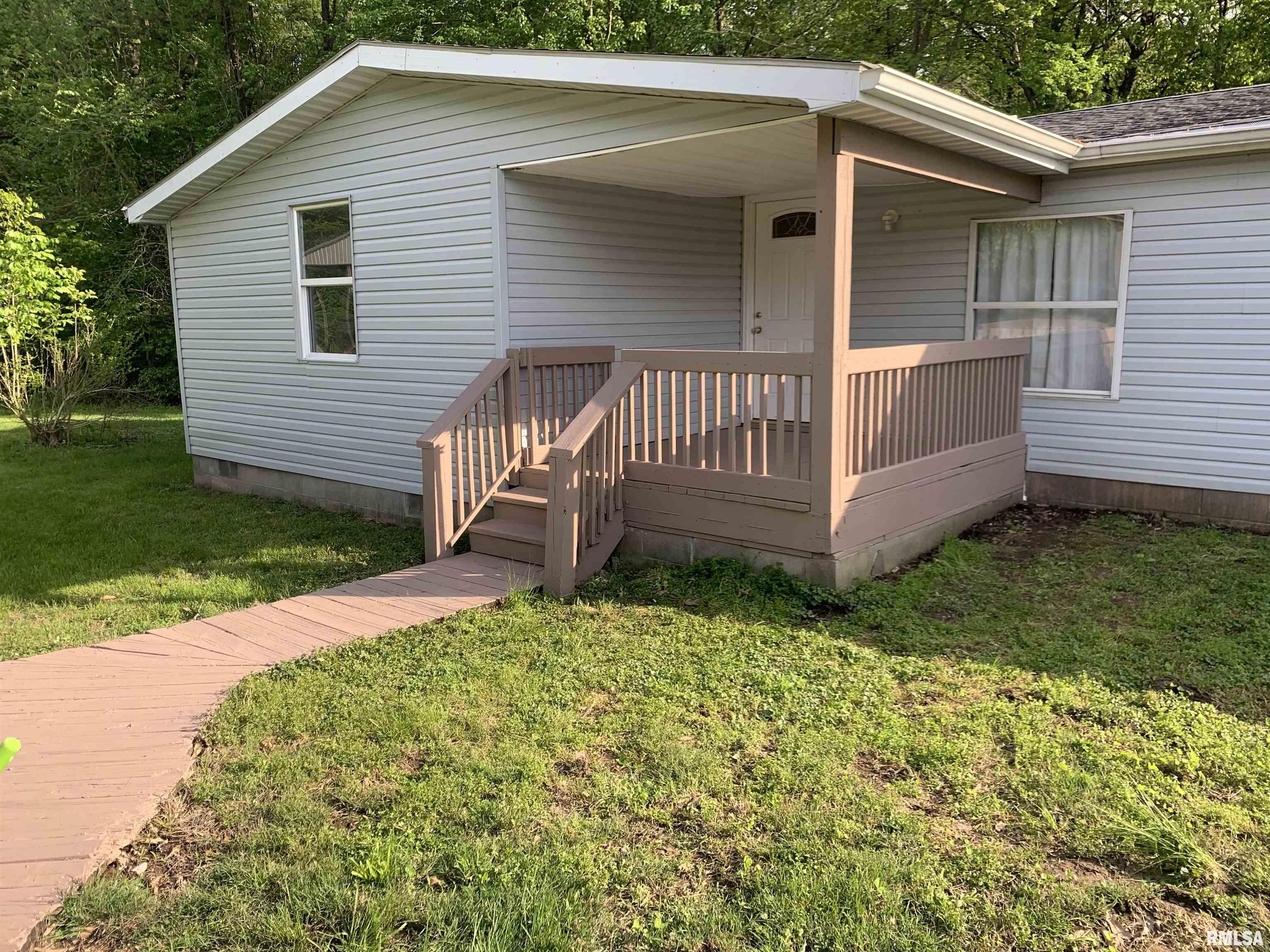 11171 Decatur Road Marion, IL 62959 - Photo 2 of 20