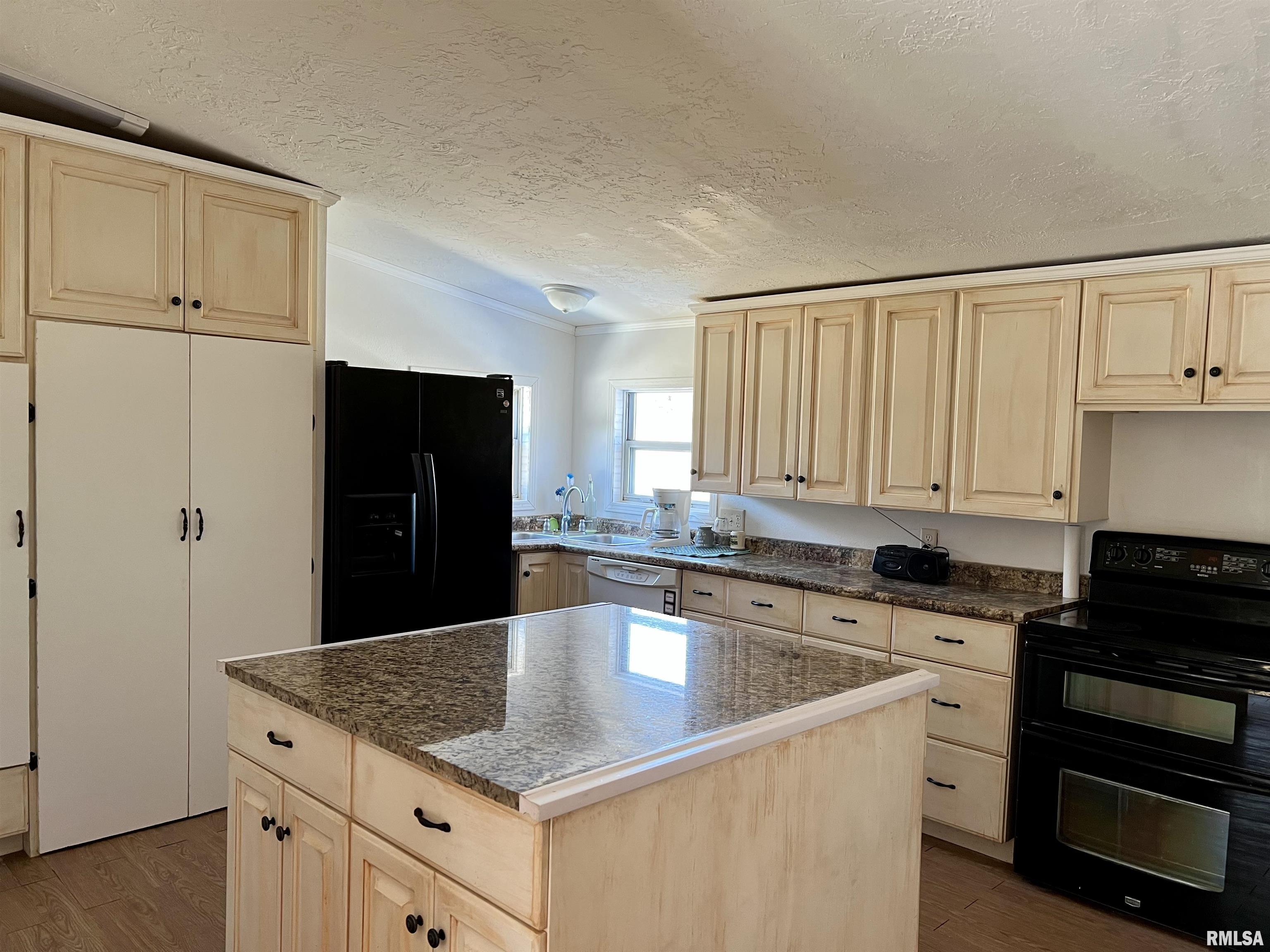 11171 Decatur Road Marion, IL 62959 - Photo 8 of 20