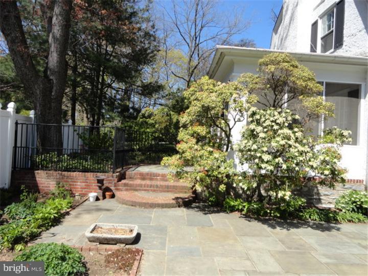 1079 Huntingdon Road Abington, PA 19001 - Photo 23 of 24 Patio