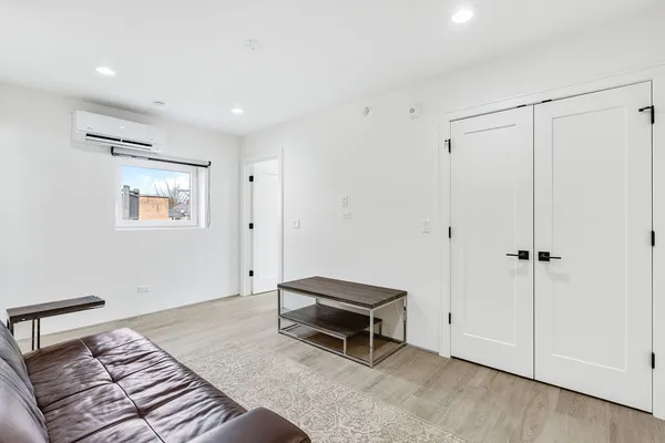 $1,795 | 1025 North Harlem Avenue, Unit F, Oak Park, IL 60302