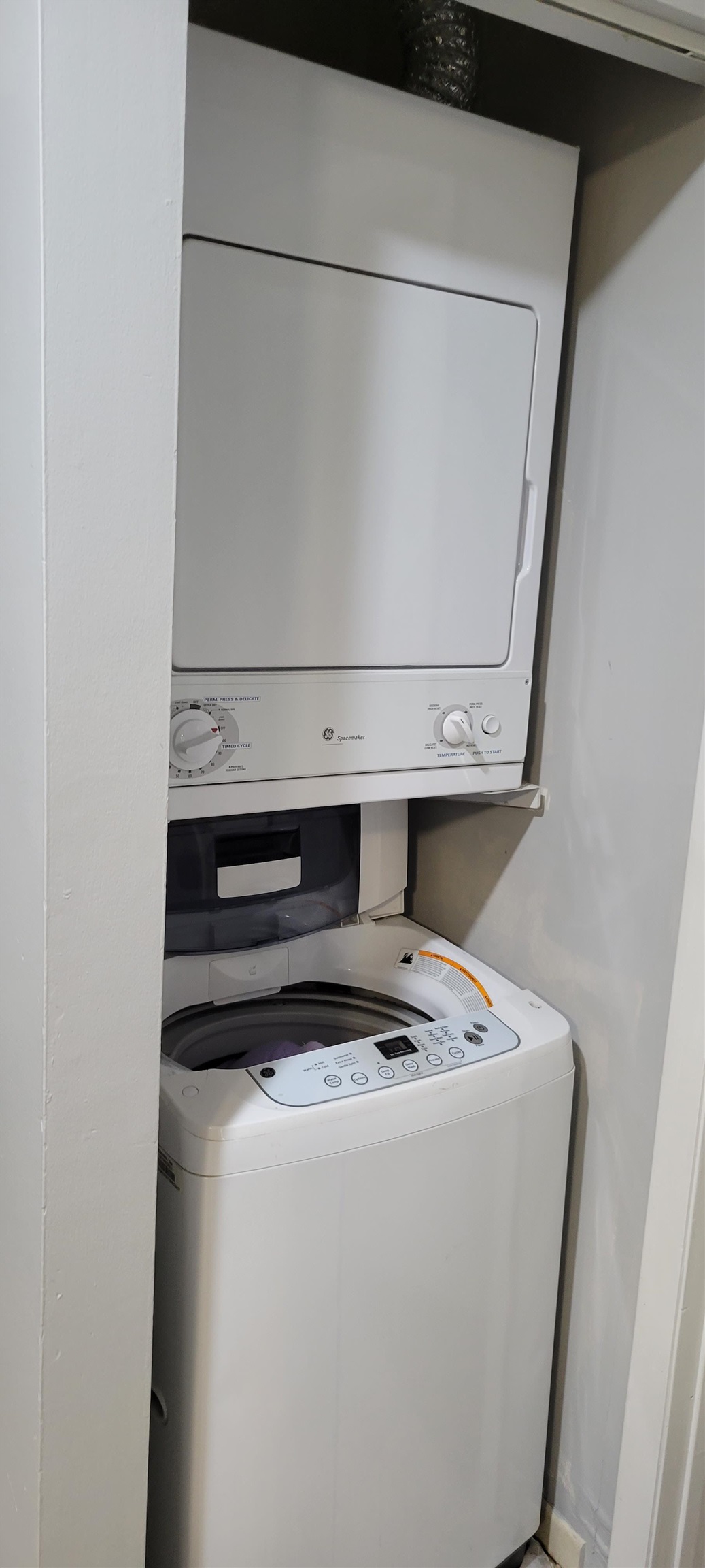 1336 Hunters Road, Unit G Harrisonburg, VA 22801 - Photo 13 of 42 a utility room with washer and dryer