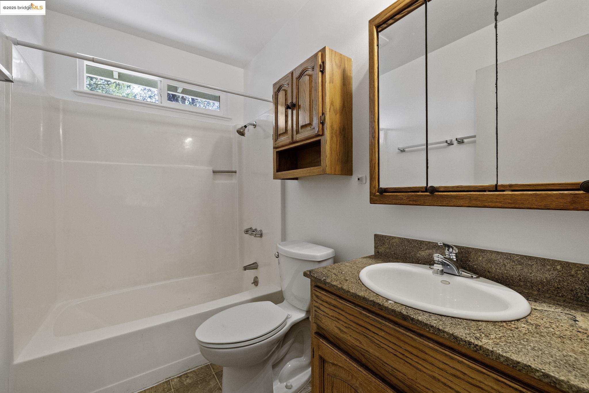 20706 Nonpareil Way Groveland, CA 95321 - Photo 14 of 60