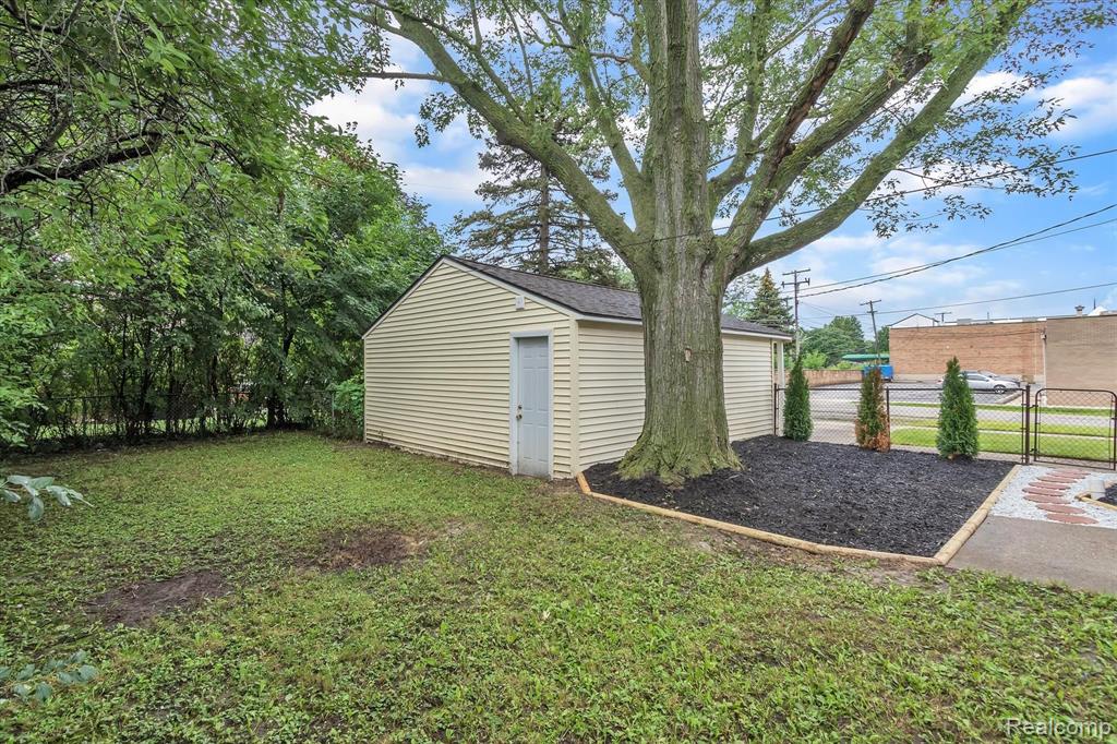 27245 Five Mile Road Redford, MI 48239 - Photo 42 of 47