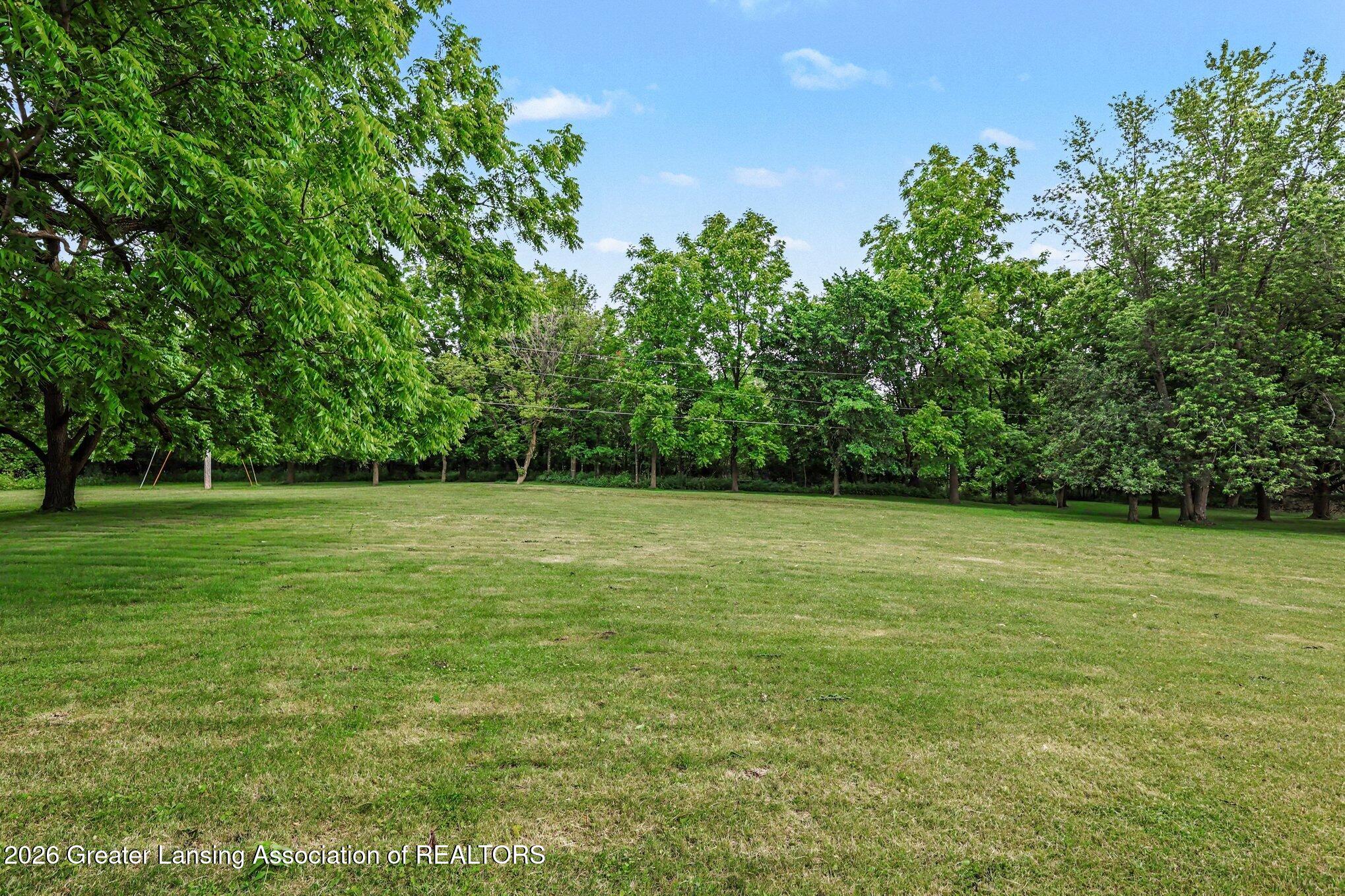 4666 Bunker Road Mason, MI 48854 - Photo 26 of 32 026_file_2343