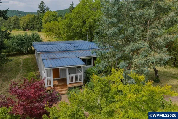 $610,000 | 37625 Sunset Lane, Brownsville, OR 97327