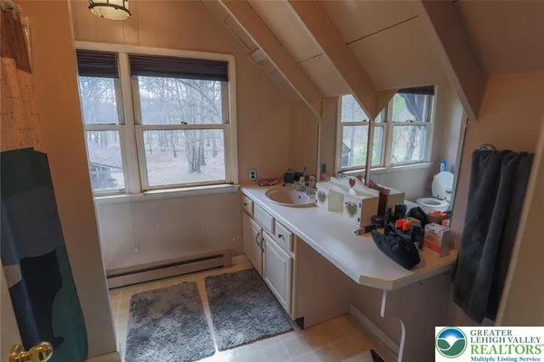 $255,000 | 170 Fern Ridge Road, Blakeslee, PA 18610