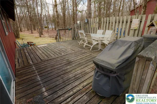 $255,000 | 170 Fern Ridge Road, Blakeslee, PA 18610