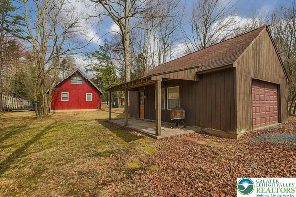 $255,000 | 170 Fern Ridge Road, Blakeslee, PA 18610
