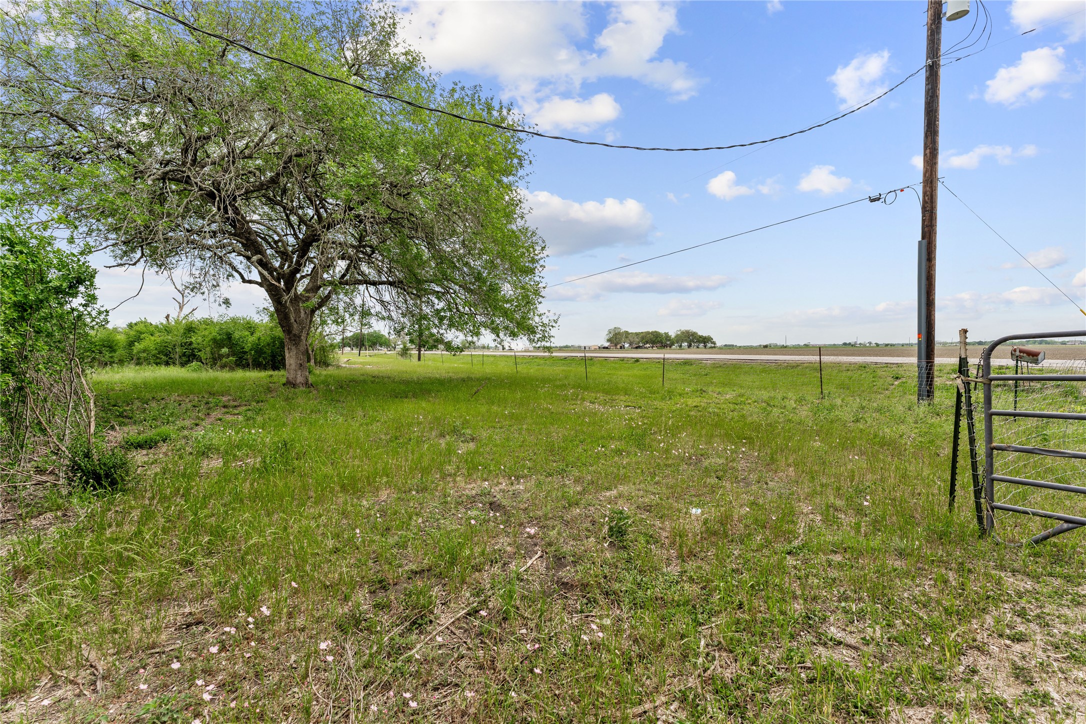 3325 FM 360 Road Rosenberg, TX 77471 - Photo 15 of 22 a view of an ocean from a yard