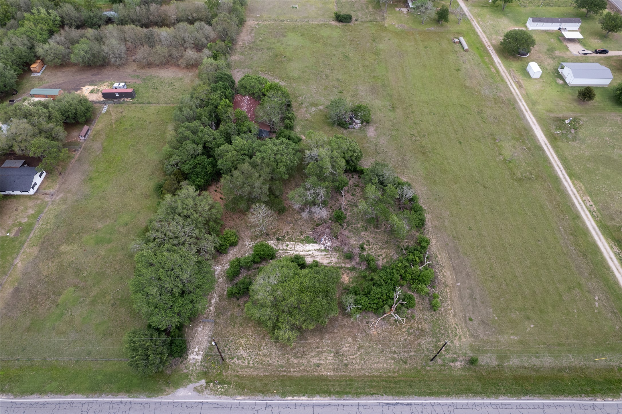 3325 FM 360 Road Rosenberg, TX 77471 - Photo 6 of 22 a view of a backyard