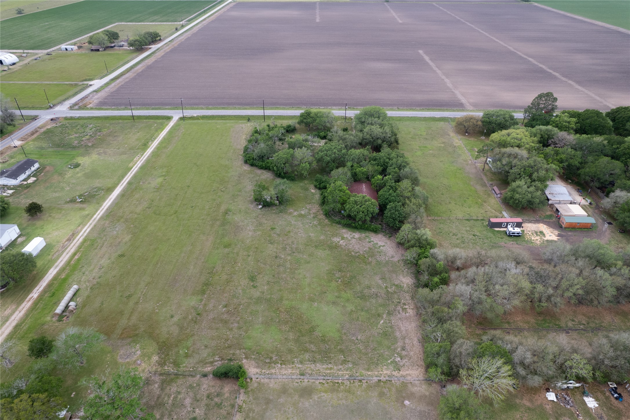3325 FM 360 Road Rosenberg, TX 77471 - Photo 7 of 22 a view of a backyard