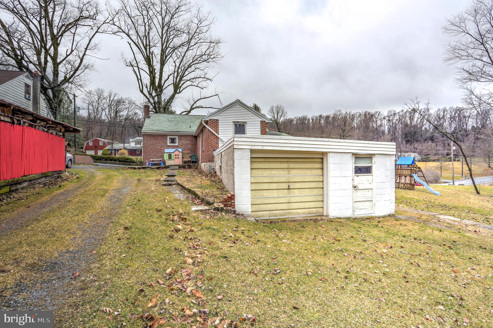 1290 South Cocalico Road Denver, PA 17517 - Photo 17 of 18 Garage