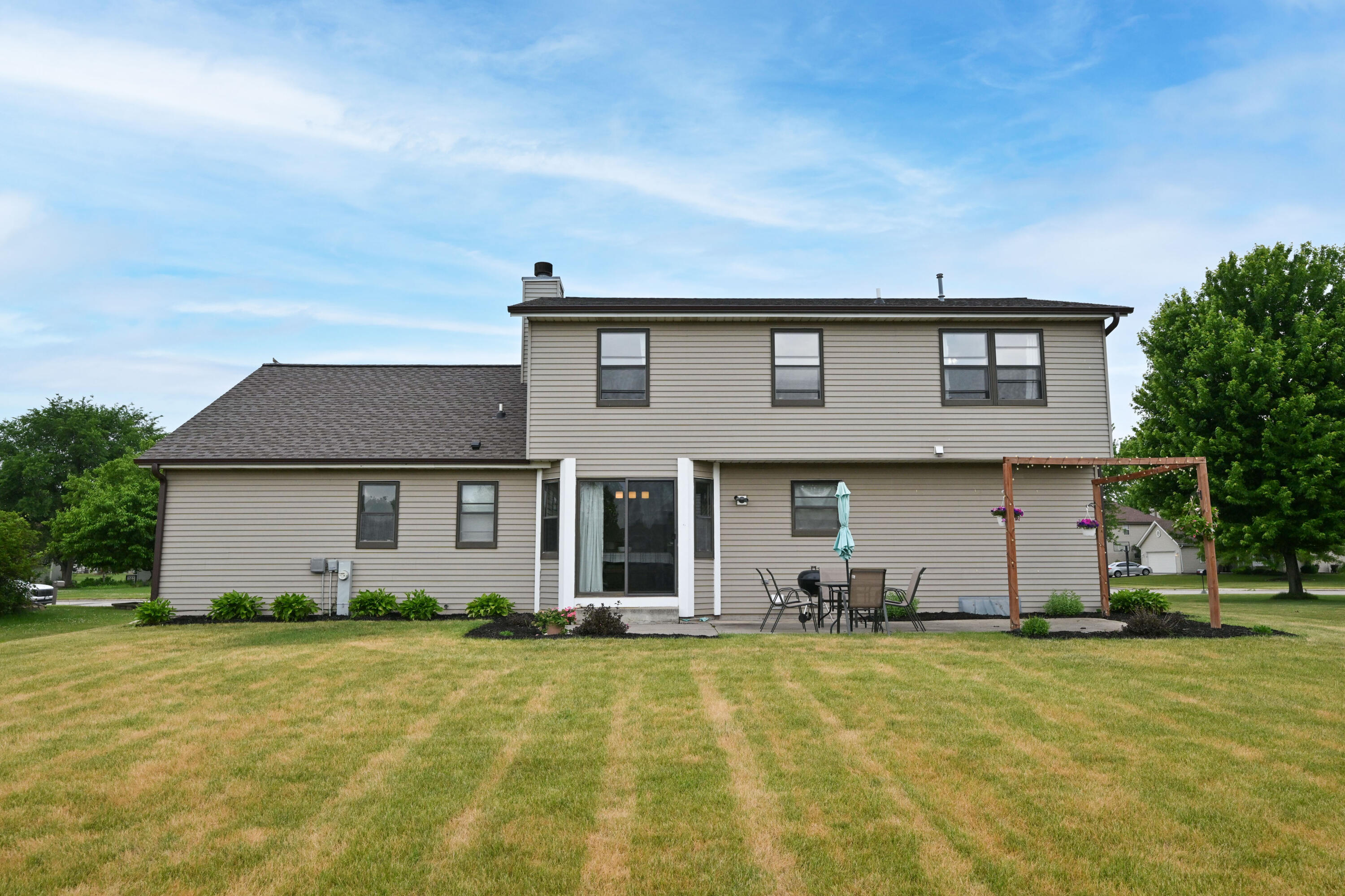 118 McKenzie Road Mukwonago, WI 53149 - Photo 2 of 36 Back Exterior