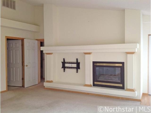 1919 Hunter Hill Road Hudson, WI 54016 - Photo 4 of 11